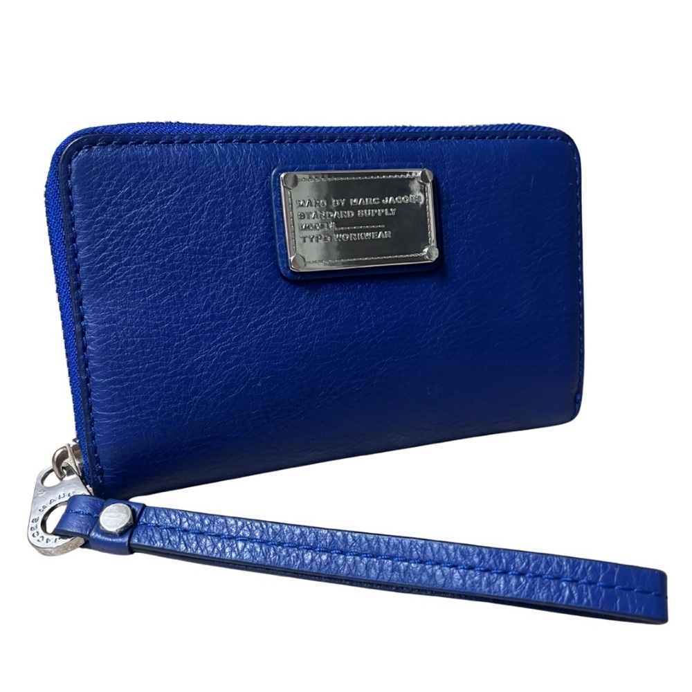 EUC Marc by Marc Jacobs Cobalt Blue Leather Zip Around Classic Q Wallet Wristlet